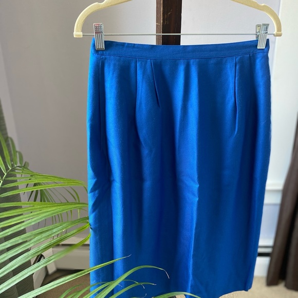 Vintage Sasson 1980 skirt suit - Picture 11 of 15